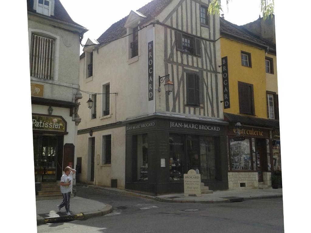 Les Appartements De Chablis Buitenkant foto